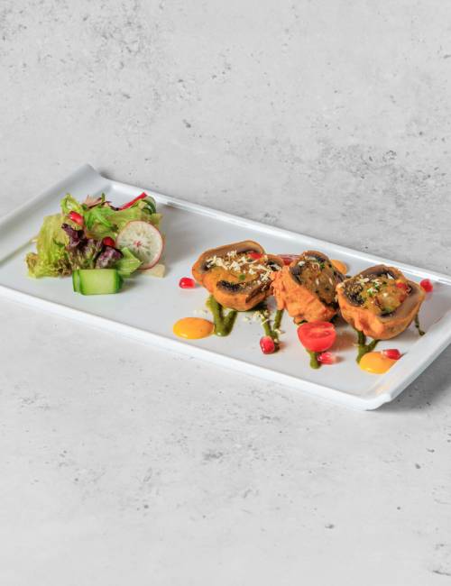 still-life-with-peking-duck-on-cutting-board-over (2)